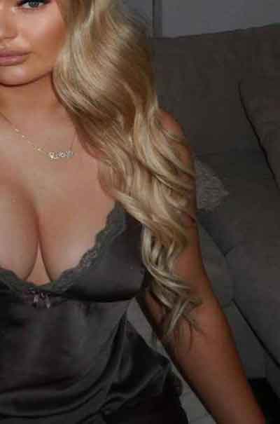 Julia, 27 Jahre